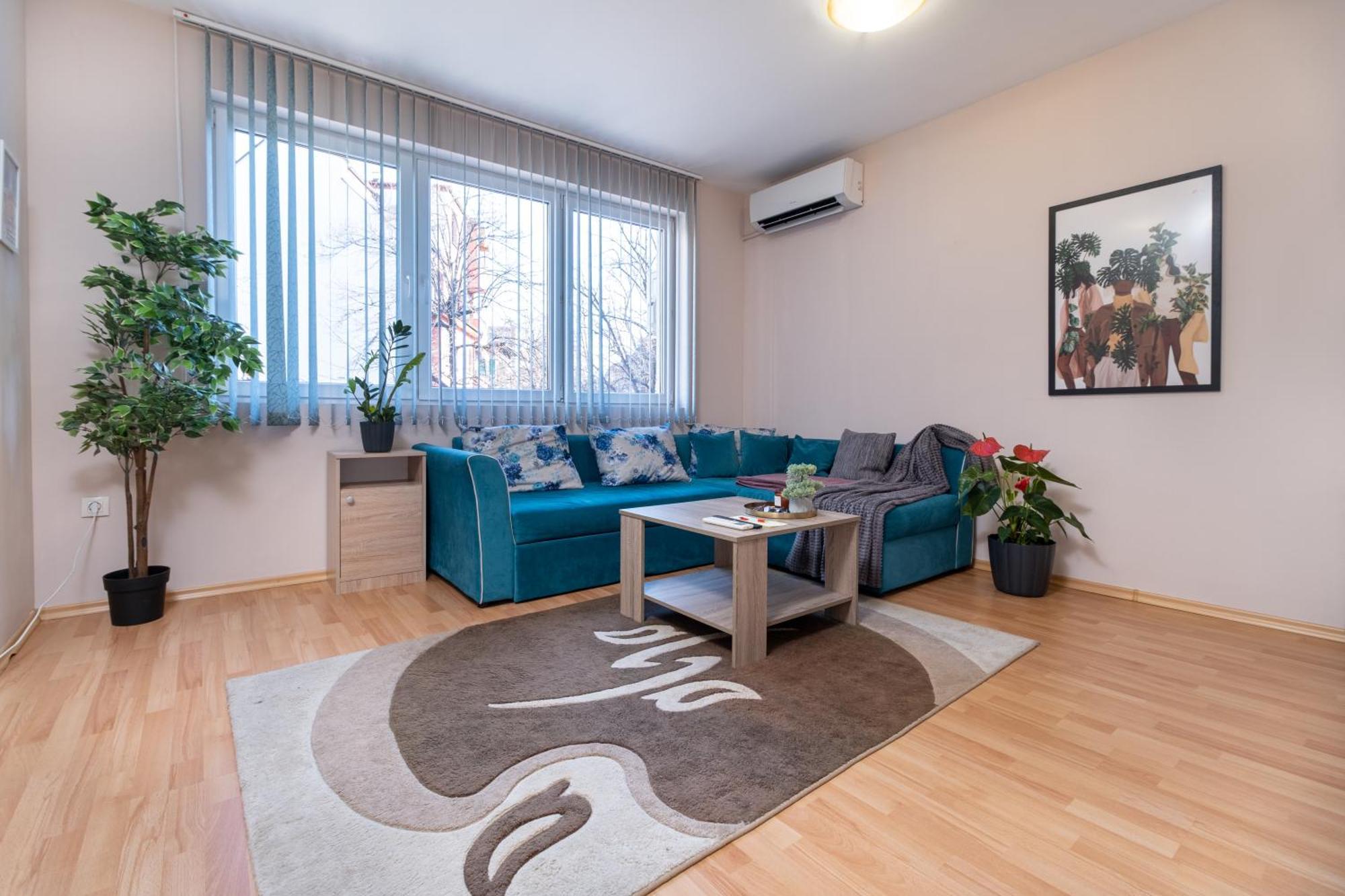 Comfortable 2Br Urban Getaway In City Center Пловдив Екстер'єр фото