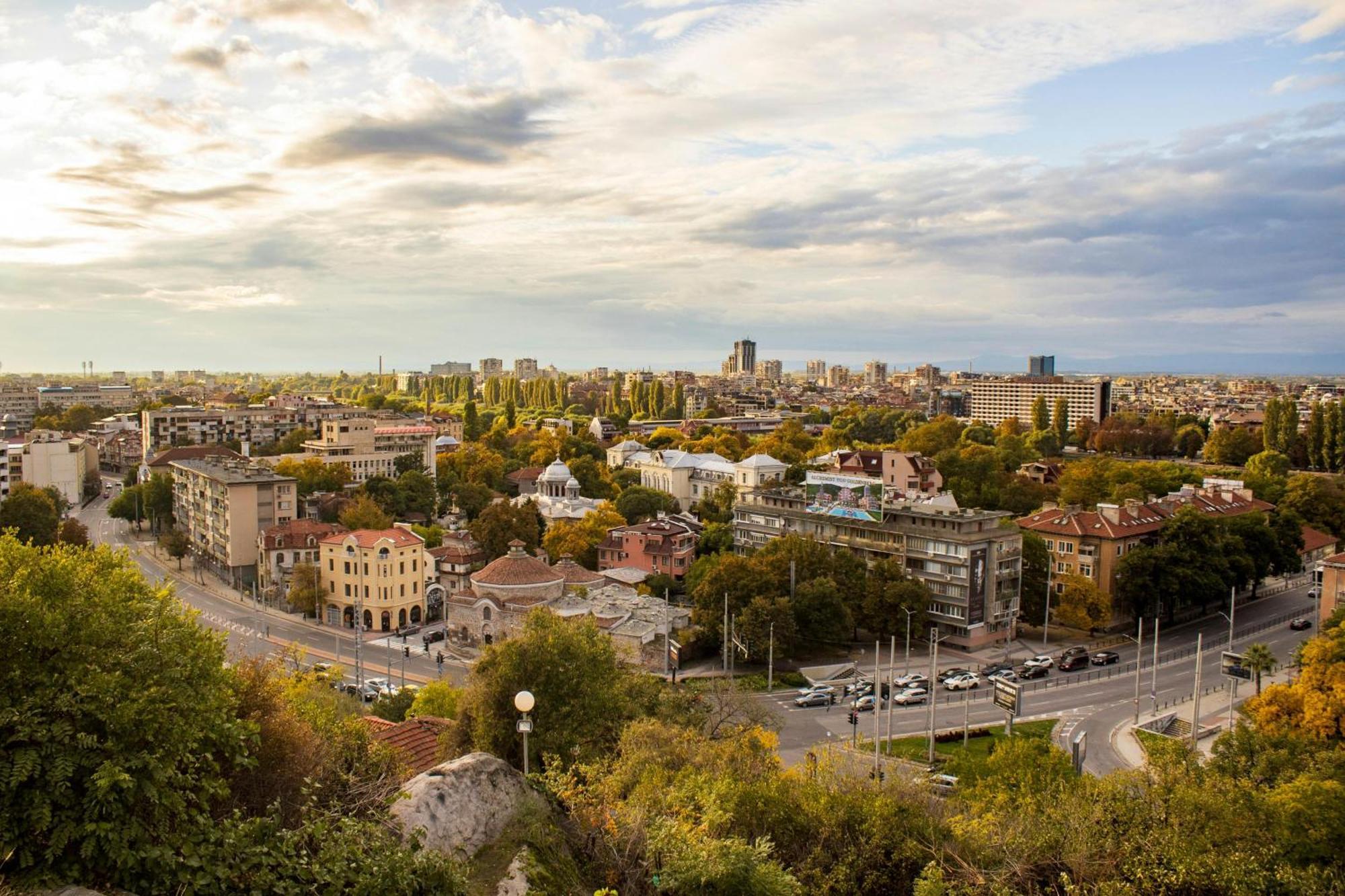Comfortable 2Br Urban Getaway In City Center Пловдив Екстер'єр фото